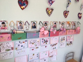Dolphin, Panda and Penguin class made Valentine's for their friends .